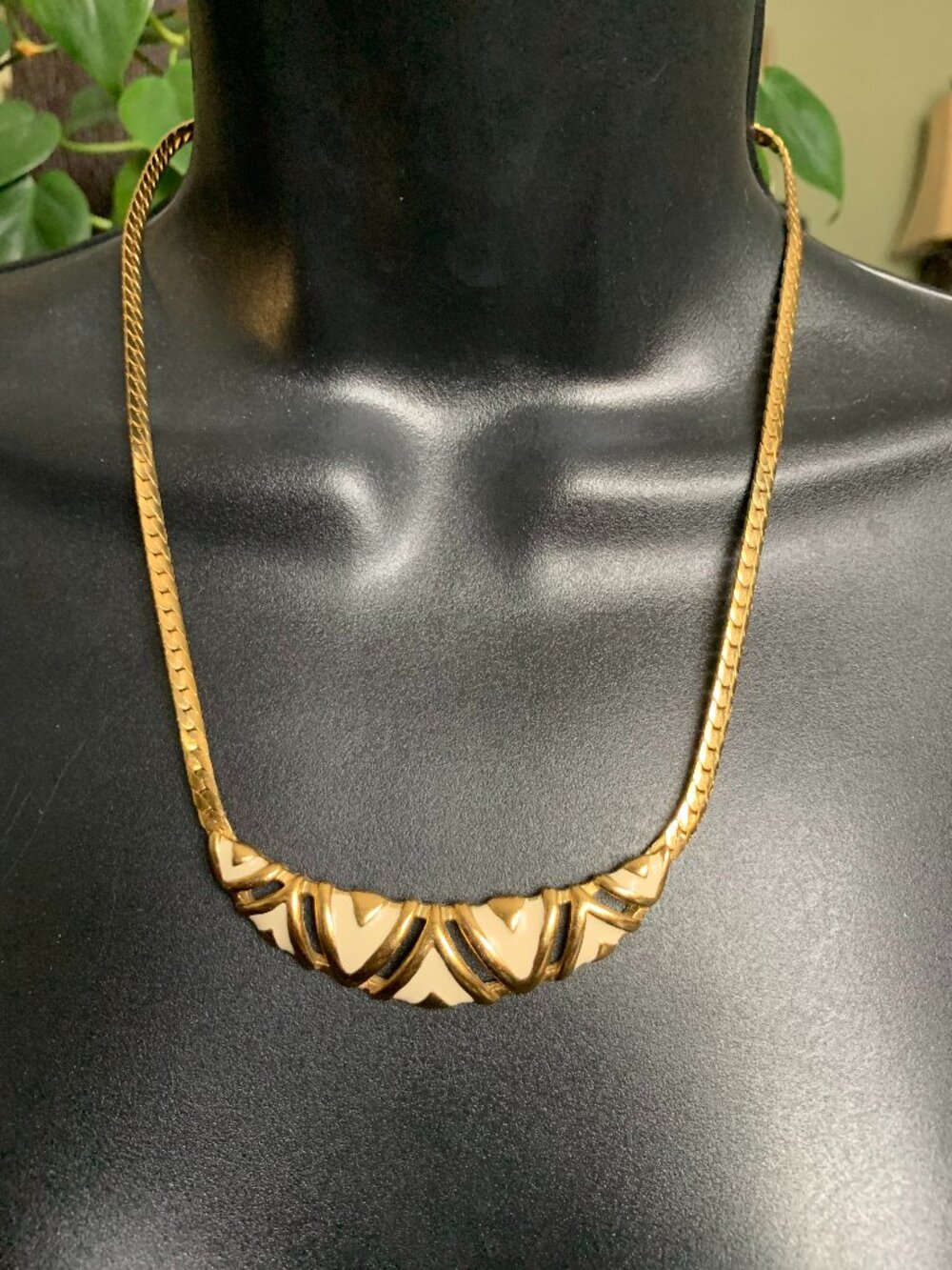 Avon Gole & Cream Enamel Necklace